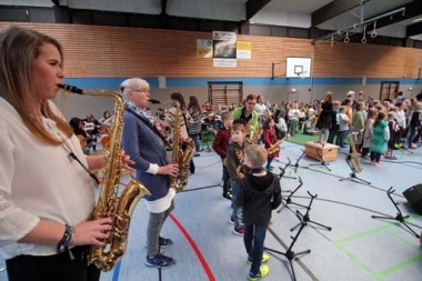 bild-thb-2645-Big-Band-Projekt an der Uthleder und Bramstedter Grundschule