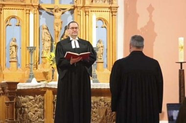 bild-thb-3583-Pastor Clemens Bloedhorn feierlich in sein Amt eingeführt