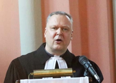 bild-thb-3586-Pastor Clemens Bloedhorn feierlich in sein Amt eingeführt