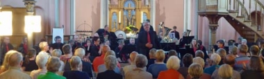 bild-thb-4904-Blasorchester Rodenkirchen gastiert in Uthleder Kirche