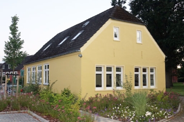 bild-thb-3874-Neuer Anstrich für das Gemeindehaus