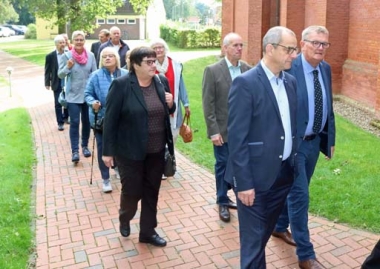 bild-thb-5051-Goldene Konfirmation in Uthleder Kirche