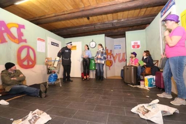 bild-thb-4309-Nach Corona-Pause wieder plattdeutsches Theater im Uthleder Heimathaus